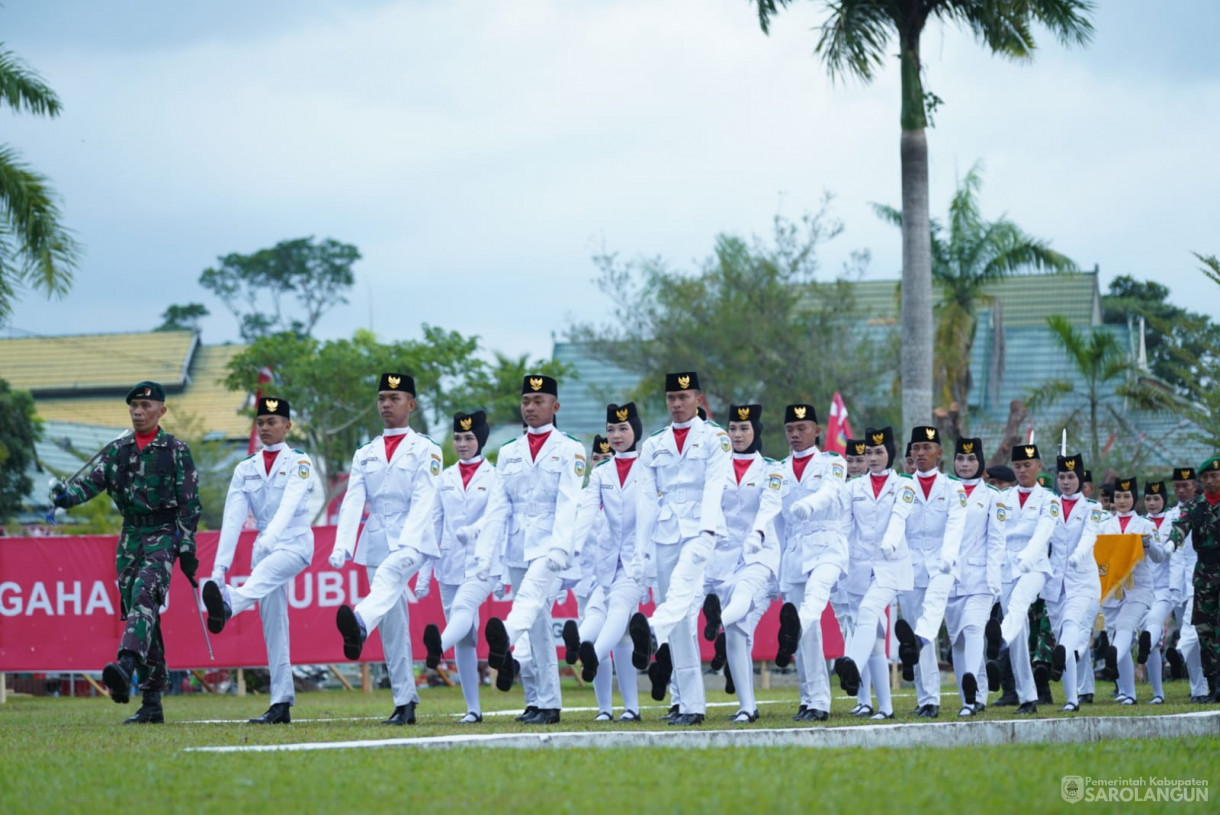 17 Agustus 2025&nbsp; Upacara Penurunan Bendera Merah Putih Bertempat di lapangan Gunung Kembang