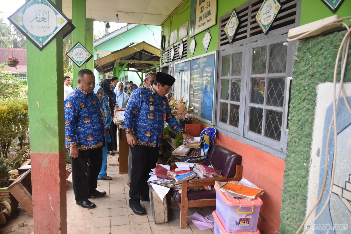 17 Januari 2024 - Meninjau Kondisi Sekolah Pasca Banjir Di Kecamatan Sarolangun