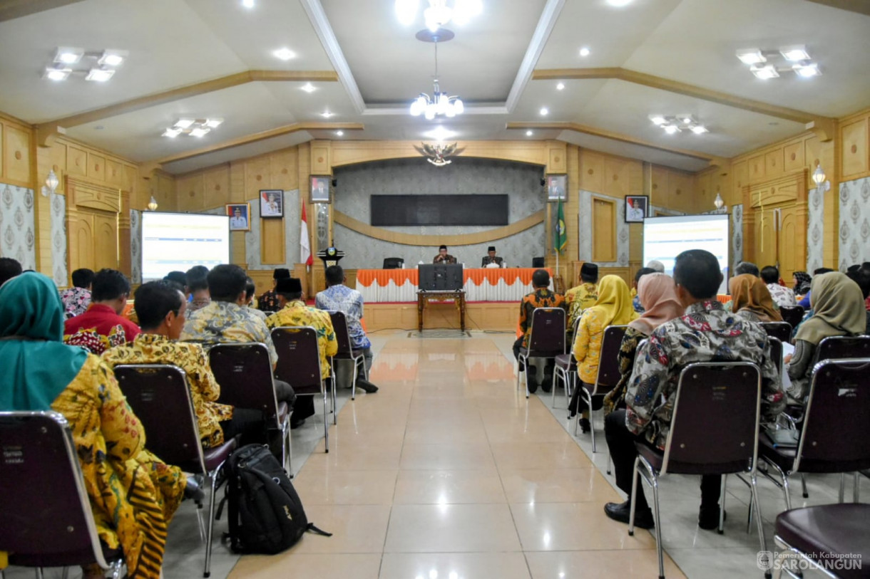 7 September 2023 - Penjabat Bupati Sarolangun Memimpin Rapat Koordinasi Dalam Rangka Percepatan Reformasi Birokrasi Pemerintahan Kabupaten Sarolangun di Ruang Aula Utama Kantor Bupati Sarolangun