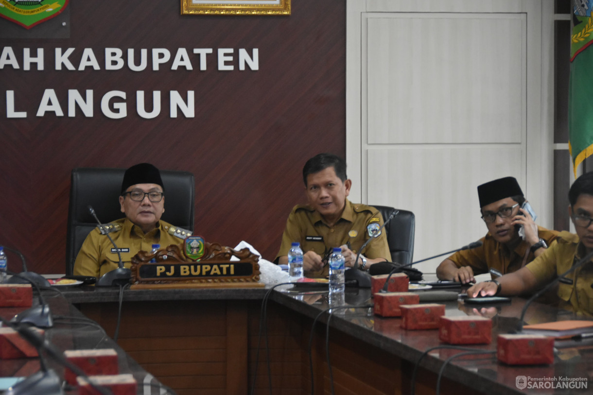 12 Februari 2024  - Rapat TPID Via Zoom Meeting Di Ruang Pola Utama Kantor Bupati Sarolangun