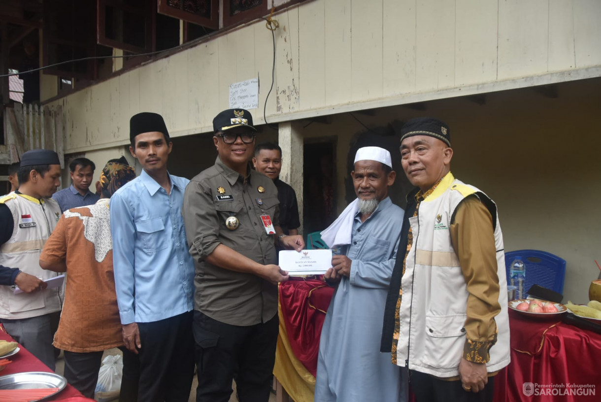 17 November 2024 - Kunjungan Kerja dan Penyerahan Bantuan di Desa Sungai Geradak Kecamatan Batang Asai