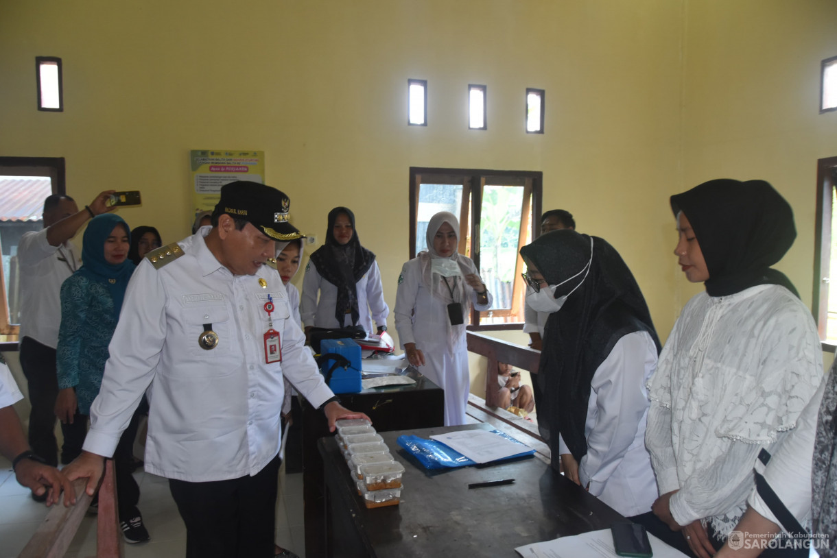 26 Juni 2024 - Penilaian Kader Dan Posyandu Berprestasi Bidang Kesehatan Tingkat Kabupaten Sarolangun, Bertempat di Kantor Desa Muara Cuban Kecamatan Batang Asai