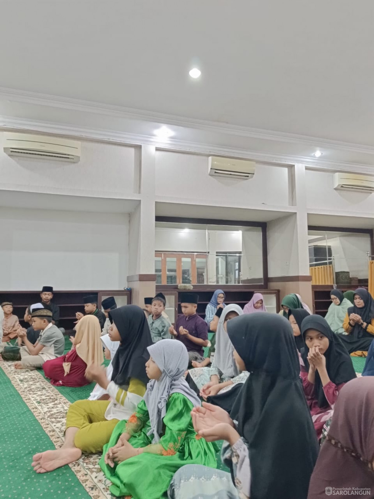 2 Maret 2024 - Acara Tausiah Agama Bersama Anak Yatim Di Rumah Dinas Bupati Sarolangun