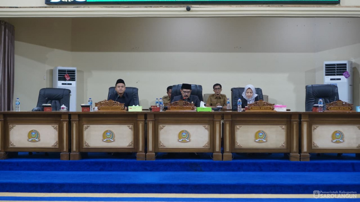 4 November 2025 Sampaikan Tanggapan dan Jawaban Eksekutif Terhadap Pandangan Umum Fraksi DPRD&nbsp;&nbsp;