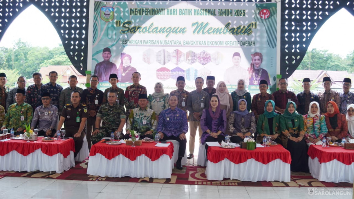 9 Oktober 2025&nbsp; Memperingatan Hari Batik Nasional Bertempat di lapangan gunung kembang kabupaten Sarolangun