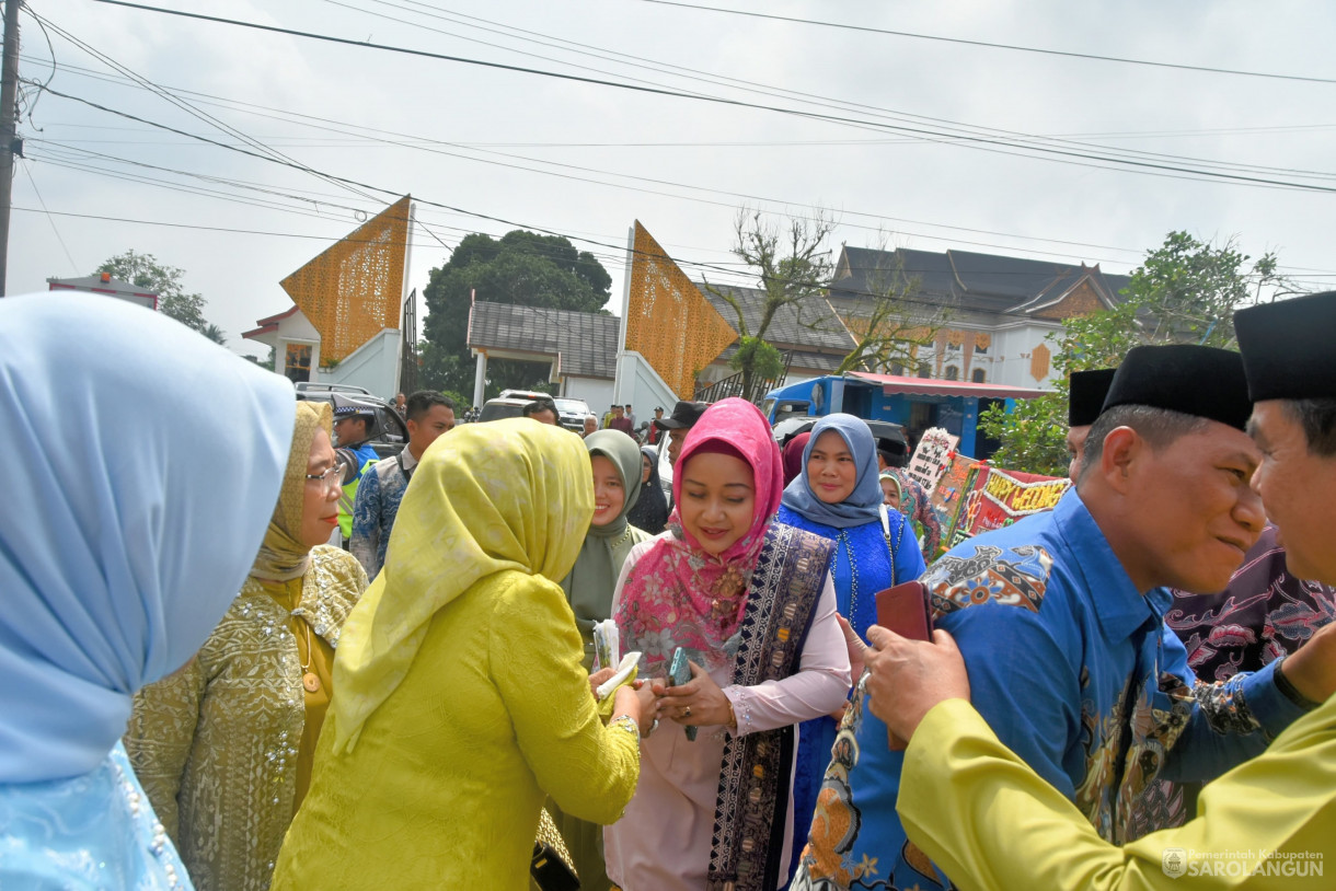 1 Juni 2024 -&nbsp;Menghadiri Resepsi Pernikahan Anak Gubernur Jambi Di Gedung Serbaguna Kantor Bupati Merangin