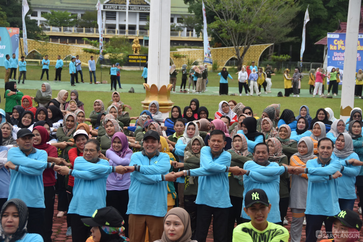 27 November 2023 - Memperingati Hari Kesehatan Nasional ke 59 Tahun 2023 Dilapangan Gunung Kembang Kab. Sarolangun