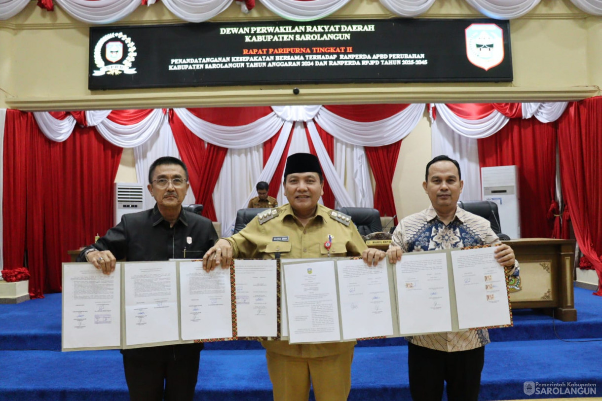 26 Agustus 2024 -&nbsp;Rapat Paripurna Tingkat II Penandatanganan Kesepakatan Bersama tentang Ranperda APBDP Kab. Sarolangun TA.2024 dan Ranperda RPJPD Tahun 2025 sd 2045